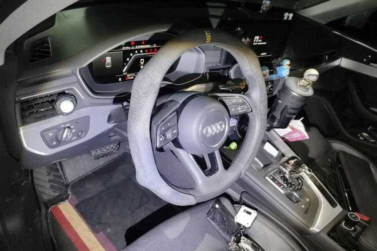 Used Audi A4L 2022 40 TFSI Fashion Dynamic Model Steering Wheel