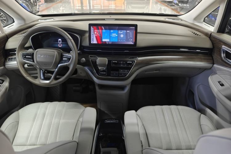 Used Roewe iMAX8 2023 400TGI Comfort Edition