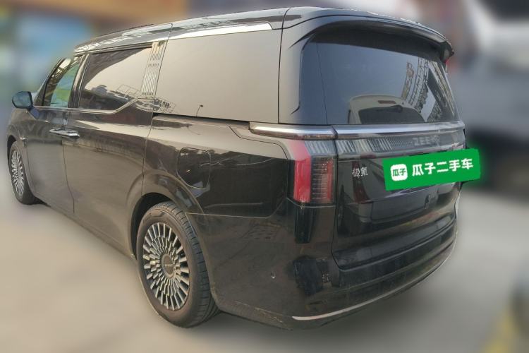 Used Zeekr 009 2022 WE Edition Rear Left 45 Deg