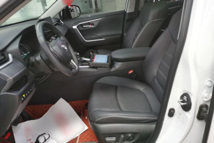 Used Toyota RAV4 2023 2.0L CVT Two-Wheel Drive Fashion Plus Edition Left Front Seat