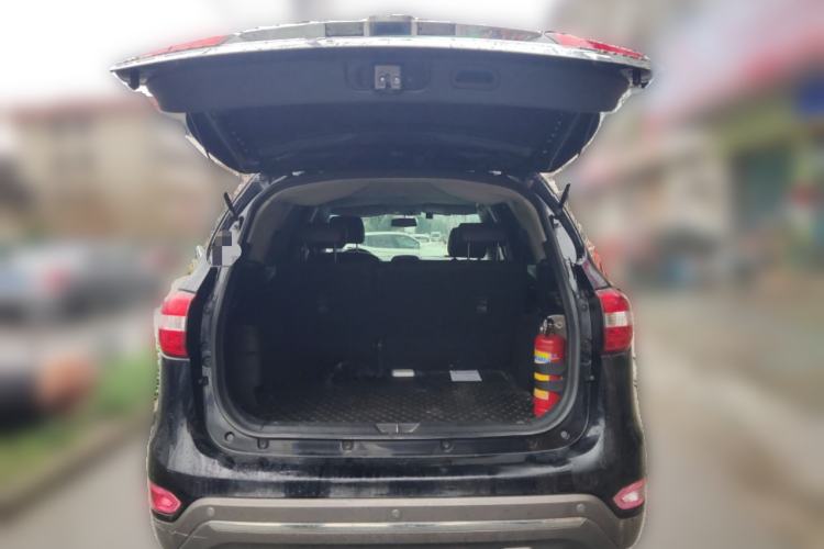 Used JMC Yusheng S350 2013 2.4T Automatic 2WD Diesel Luxury Edition 5 Seats
