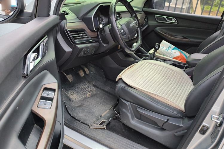 Used JMC Yuhu 9 2019 2.0T Manual Gasoline Two-Wheel Drive Comfort Edition