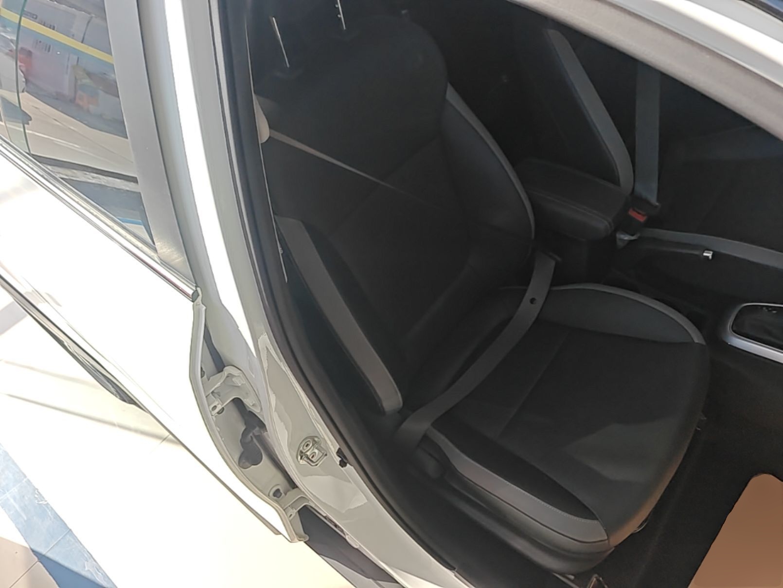 Kia kx1 Stonic 2021 1.4L CVT Sunroof Model — снимка 19