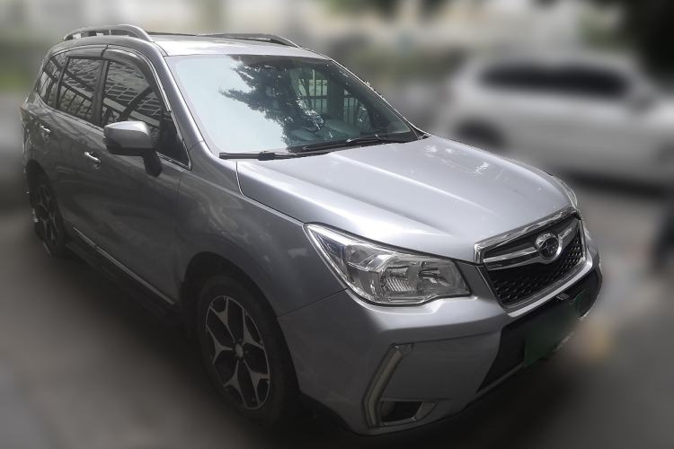 Used Subaru Forester 2015 2.0i Special Edition Commemorative Model Front Right 45 Deg