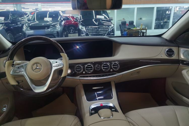 Used Mercedes-Benz S-Class 2019 S 350 L Executive Edition Center Console