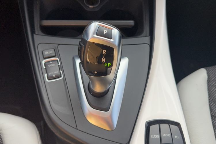 Used BMW 1 Series 2015 118i Urban Design Package Gear Lever