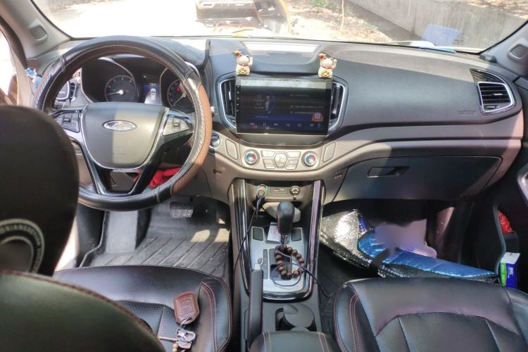 Used Chery Tiggo 5 2015 2.0L CVT Family Deluxe Edition Interior 2