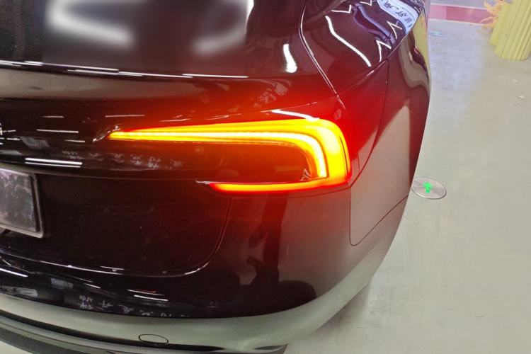 Used Tesla Model 3 2023 Rear-Wheel-Drive Version Exterior 3