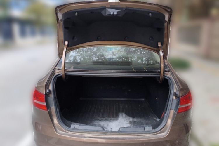 Used Ford Escort 2015 1.5L Manual Fashion Edition Trunk