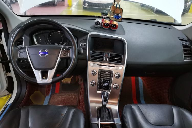 Used Volvo XC60 2017 T5 Smart Upgrade Edition