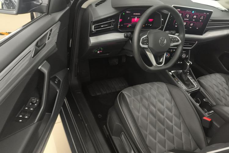 Used Volkswagen Sagitar 2025 300TSI DSG Excellence Edition Driver Seat