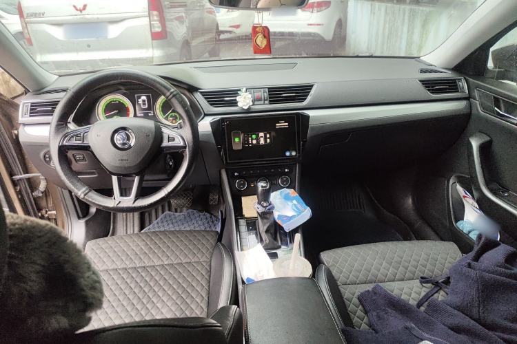 Used Skoda Superb 2018 TSI280 DSG Comfort Edition China V Standard Center Console