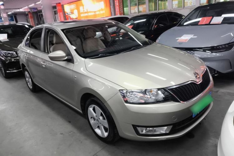Used Skoda Rapid 2013 1.6L Automatic Smart Selection Model
