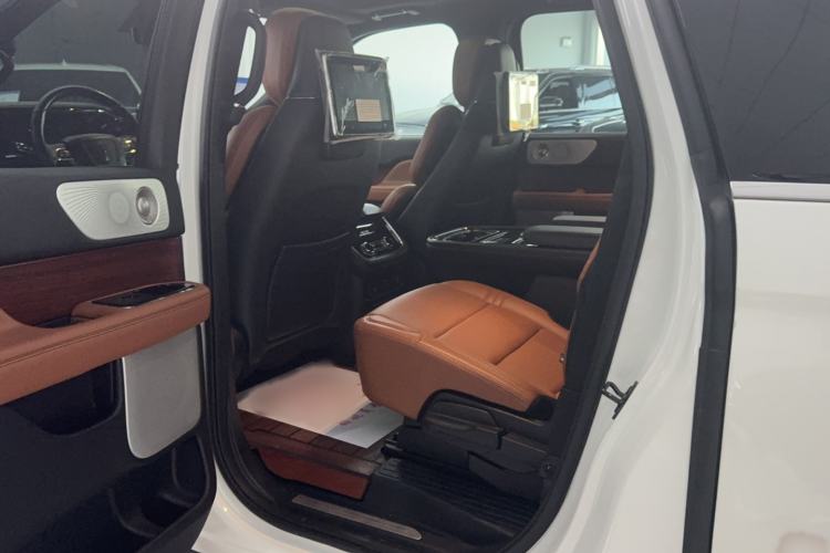 Used Lincoln Navigator 