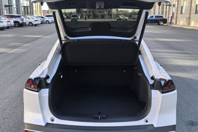 Used Deepal SL03 2024 135Plus Glory Edition Trunk