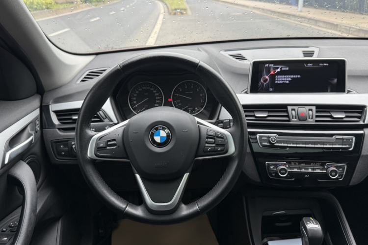Used BMW X1 2016 sDrive18Li Fashion Model Steering Wheel