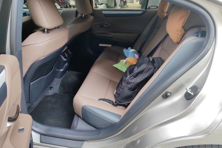 Used Lexus ES 2025 200 Premium Edition
