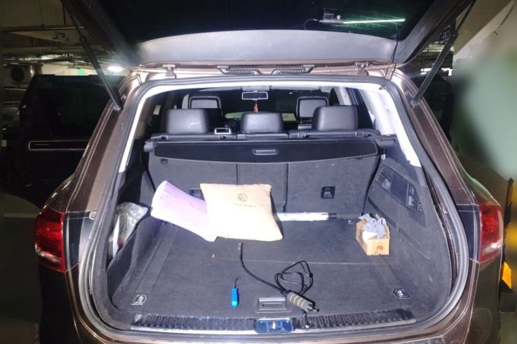 Used Volkswagen Touareg 2011 3.0 TSI High-End Version