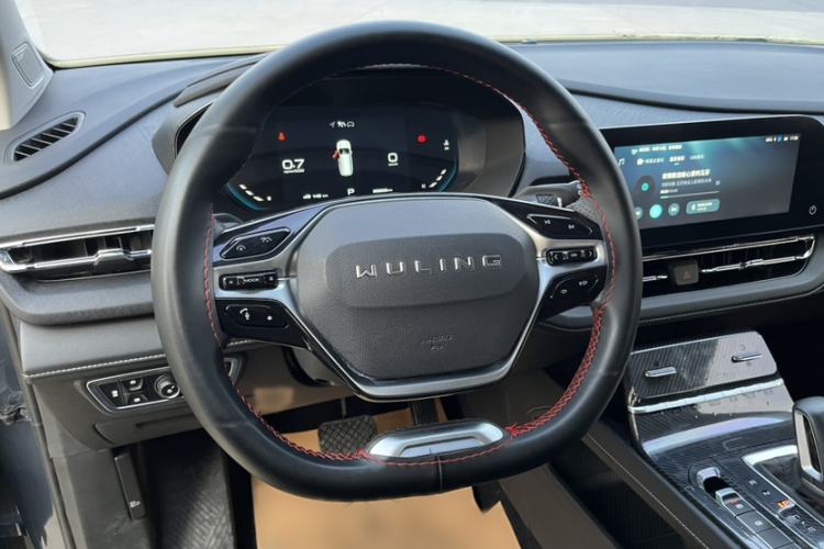 Used Wuling Victory 2022 Revised Version 280T 1.5T CVT Flagship Edition
