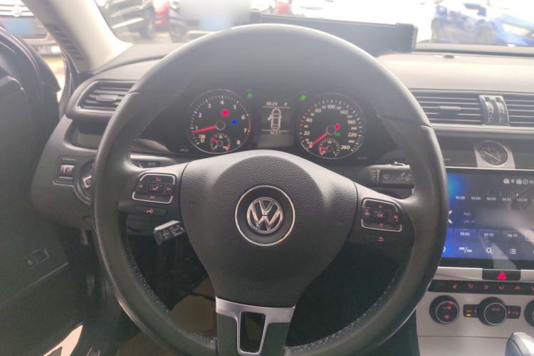 Used Volkswagen Magotan 2016 1.8TSI Luxury Comfort Model
