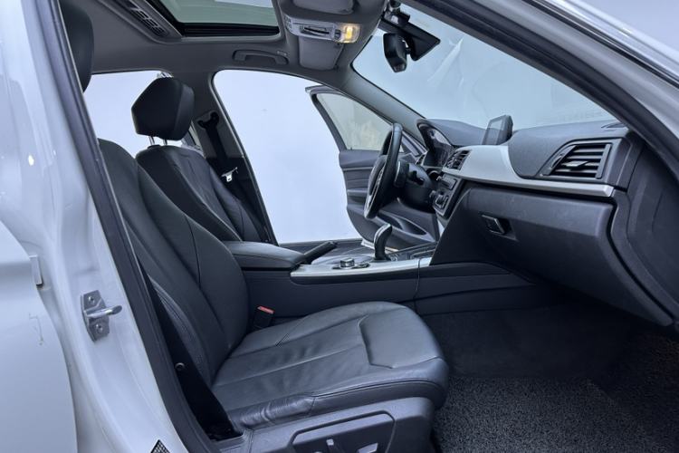 Used BMW 3 Series 2014 328Li Fashion Model
