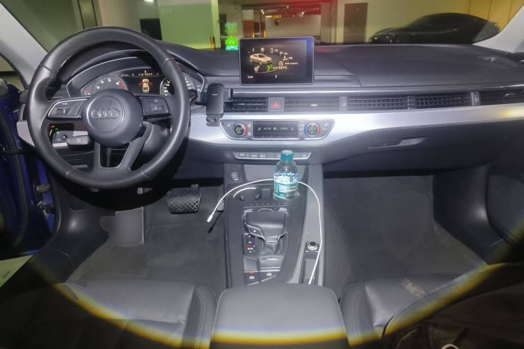 Used Audi A5 2017 Coupe 40 TFSI Fashion Model Center Console