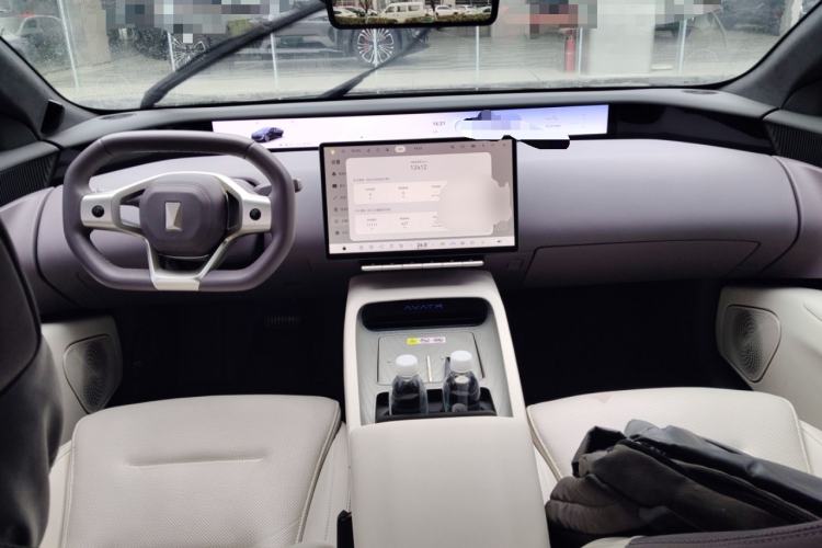 Used Avatr 12 2025 Ultra Extended-Range Edition Center Console