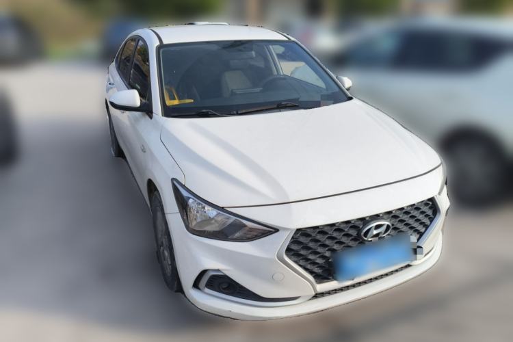 Used Hyundai Celesta 2018 1.6L Automatic GL Enjoyment Edition China VI compliant Front Right 45 Deg