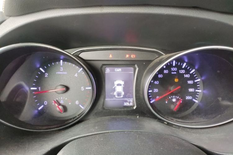 Used Great Wall Wingle 6 2014 2.0T Two-Wheel Drive Navigation Version 4D20B Interior 2