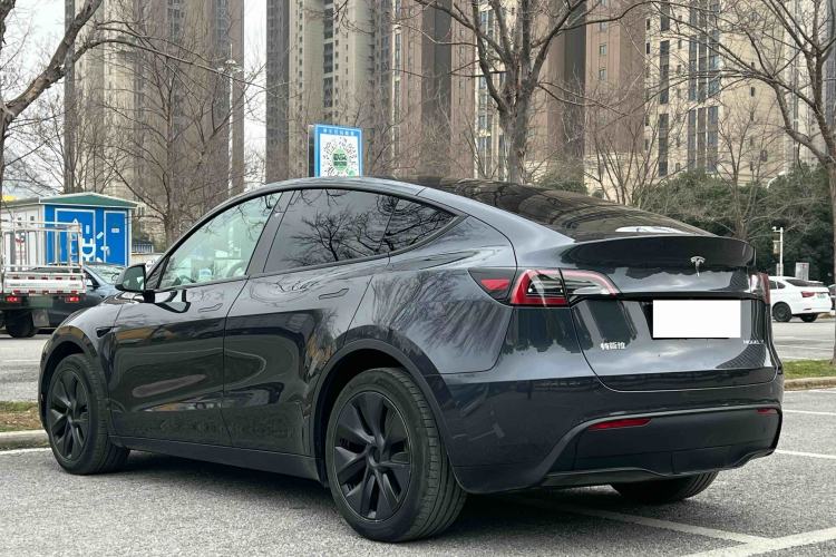 Used Tesla Model Y 2024 Long-Range All-Wheel-Drive Version
