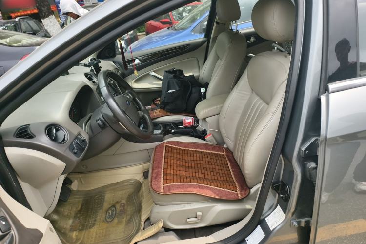 Used Ford Mondeo 2011 2.0L GTDi 200 Luxury Edition Left Front Seat