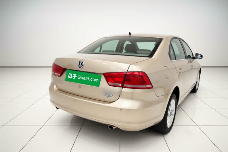 Used Volkswagen Santana 2013 1.6L Automatic Luxury Edition Exterior 5