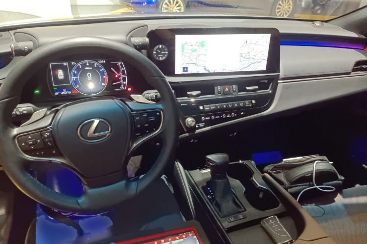 Used Lexus ES 2022 200 Excellence Edition