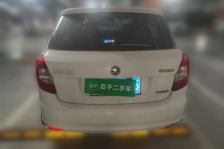 Used Skoda Fabia 2014 1.4L Automatic Crystal Edition