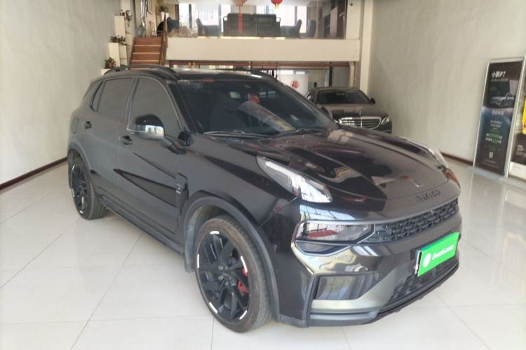 Used Lynk & Co 01 2021 2.0TD Four-Wheel Drive Dark Night Edition Front Right 45 Deg