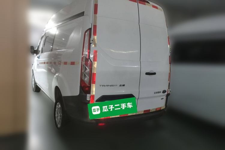 Used Ford Transit 2019 2.0T Diesel Van Mid-Chassis Mid-Roof 3-Seater China VI Standard
