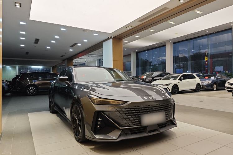 Used CHANGAN UNI-V 2022 1.5T Smart Navigation Version Exterior 1