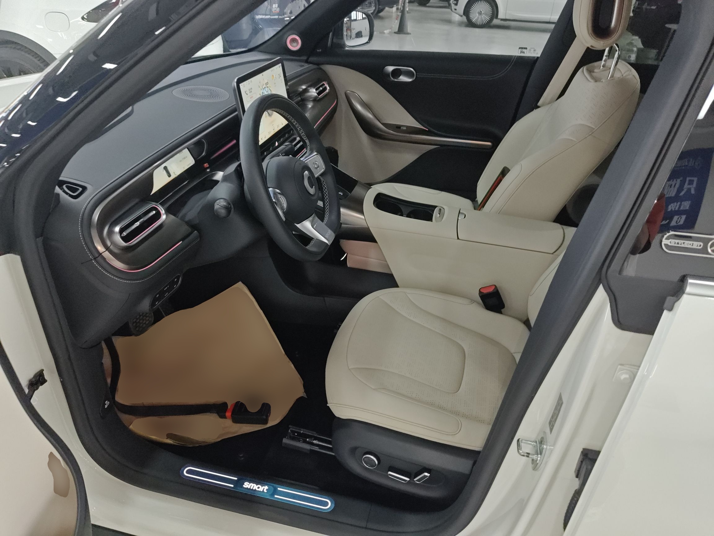 المقاعد الأمامية داخل السيارة