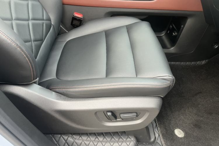 Used GAC Trumpchi E8 New Energy 2024 150km Longteng Starry Night Edition Interior 9