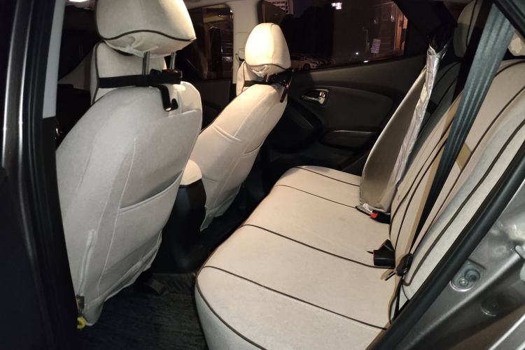 Used Hyundai ix35 2015 2.0L Automatic 2WD Smart Version China V Standard
