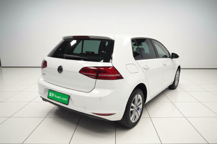 Used Volkswagen Golf 2015 1.4TSI Automatic Luxury Model
