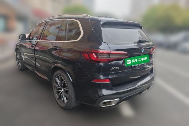 Used BMW X5 2022 xDrive 30Li Luxury M Sport Package