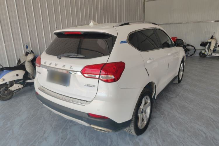 Used Haval H2 2018 Chuanxiang Edition Blue Badge 1.5T Manual Two-Wheel Drive Fashionable Model