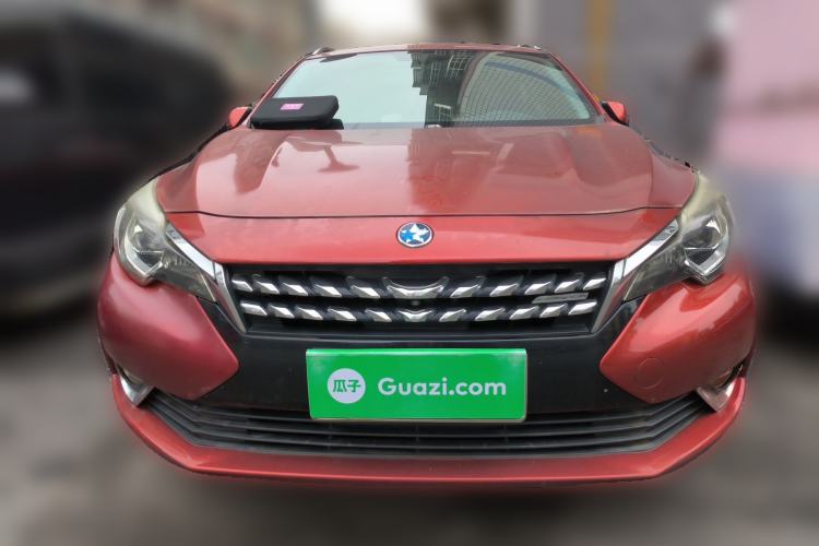 Used Venucia T90 2017 2.0L CVT Leading Edition Front