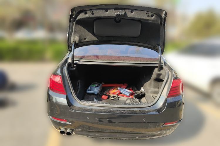 Used BMW 5 Series 2014 520Li Elegant Model Trunk