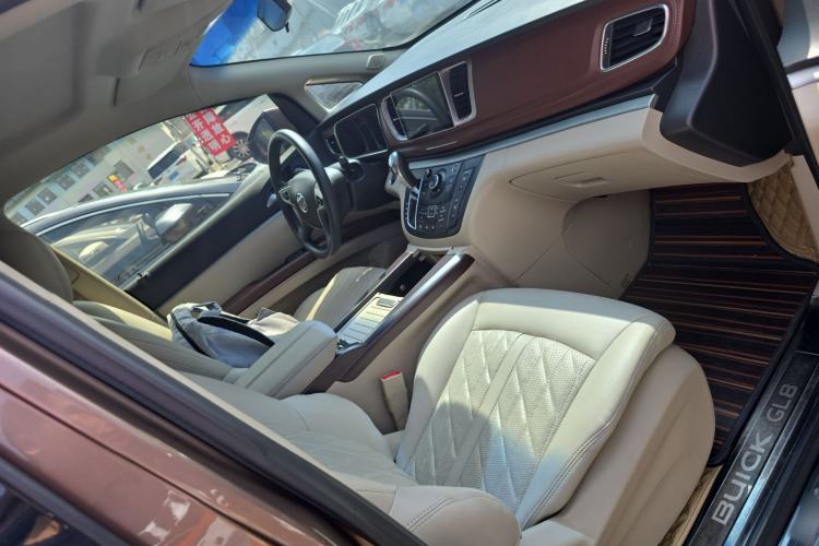 Used Buick GL8 2018 28T Comfort Model China VI Standard
