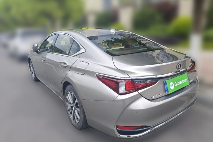 Used Lexus ES 2020 260 Excellence Edition Rear Left 45 Deg