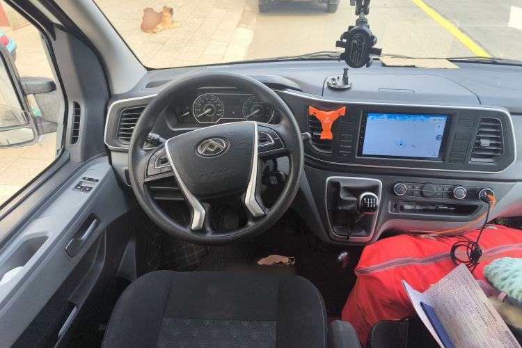 Used SAIC MAXUS Xintu V80 2023 2.0T Manual Classic Aoyuntong Long Wheelbase Mid-Height 6/7/8/9-Seater