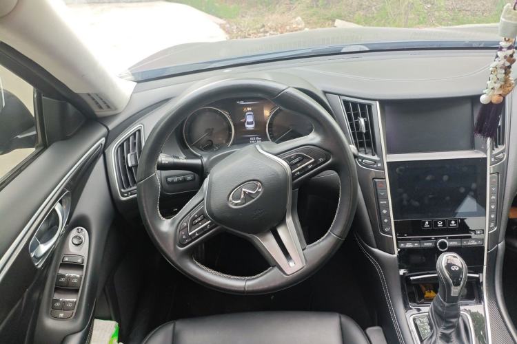 Used Infiniti Q50L 2018 2.0T Comfort Edition China VI Standard Steering Wheel