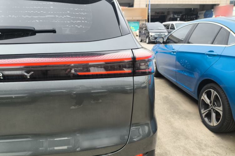 Used Chery Tiggo 8 PLUS 2025 290TGDI DCT Prestige 5-Seater Right Rear Taillight